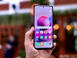 Unboxing Xiaomi Redmi Note 10S, HP Rp 2 Jutaan Bawa Layar AMOLED