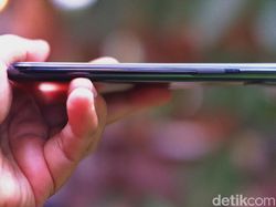 Unboxing Xiaomi Redmi Note 10S, HP Rp 2 Jutaan Bawa Layar AMOLED