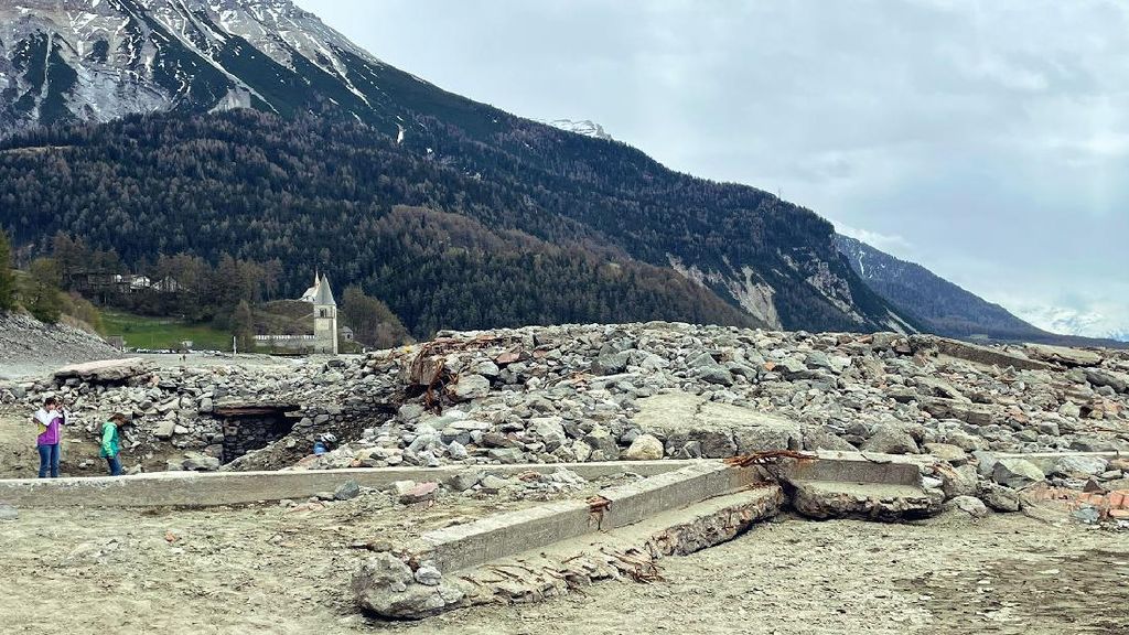 Desa yang Hilang di Italia Tahun 1950 Muncul Kembali ke Permukaan