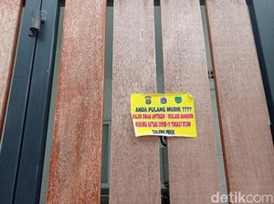 Menengok Stiker Tanda Warga Pulang Mudik di Sunter Agung Jakut