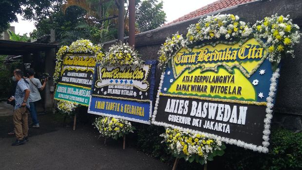 Suasana rumah duka Wimar Witoelar