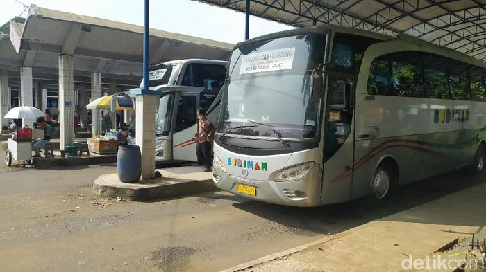 Suasana terminal bus di Ciamis masih sepi meski sudah beroperasi