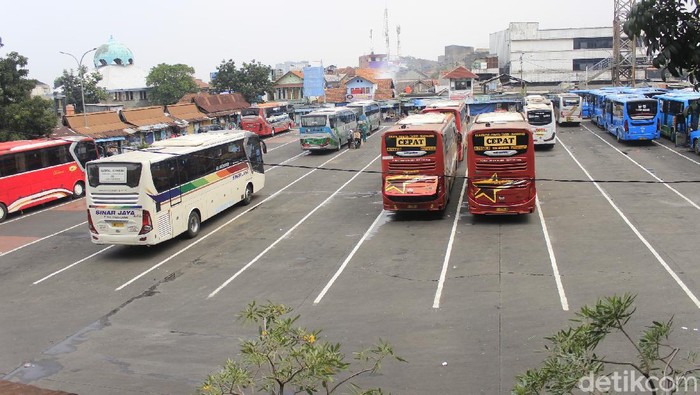 Terminal Cicaheum Bandung.