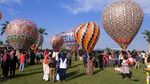 Warna-warni Balon Udara yang Hiasi Langit Wonosobo