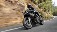  Mesin Crossplane 2 (CP2)  dua silinder DOHC delapan katup dengan pendingin cairan yang sudah sesuai Euro 5 tersebut mampu menyemburkan tenaga hingga 73.4 PS pada 8.750 rpm dengan torsi maksimal 67 Nm pada 6.500 rpm.  Foto: Dok. Yamaha