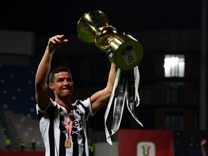 Ronaldo Pemain Pertama yang Raih Penghargaan Paolo Rossi