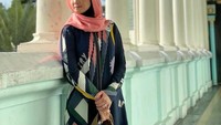 Seorang model, pembawa acara, aktris sekaligus penyanyi, Desy Ratnasari, kini tengah disibukkan dengan profesinya sebagai politikus. Foto: Instagram/desyratnasariterdepan