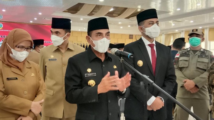 Gubernur Sumut (Gubsu) Edy Rahmayadi buka suara terkait bentrokan yang terjadi antara warga dan sekuriti perusahaan di Kabupaten Toba.