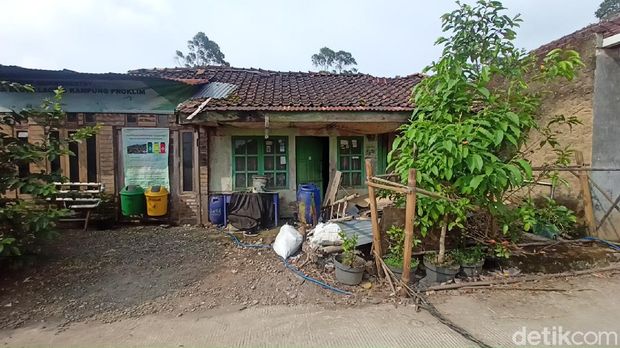 Heri Supriatna peraih Kalpataru dari Kabupaten Bandung.