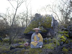 Petapa Gunung, Mandi Hutan, dan Dewa Sanzan untuk Usir Covid-19