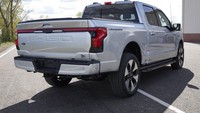 Ford berharap F-150 Lightning dapat mengusai pasar mobil listrik di Amerika. AP Photo/Paul Sancya.