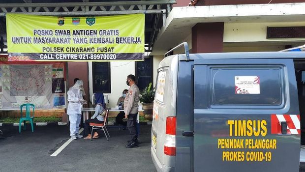 Kegiatan swab pemudik di lima wilayah Kabupaten Bekasi. Foto dikirim Kapolsek masing-masing.