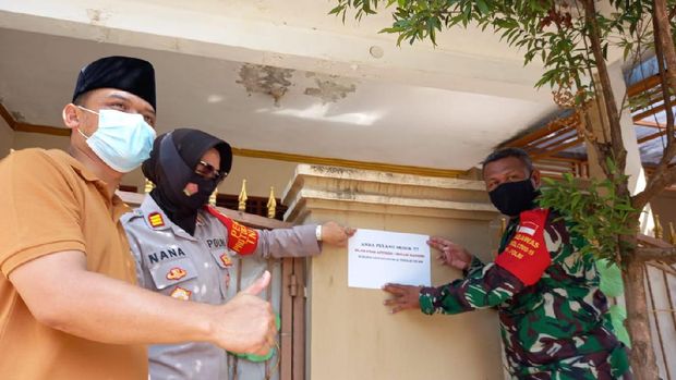 Kegiatan swab pemudik di lima wilayah Kabupaten Bekasi. Foto dikirim Kapolsek masing-masing.