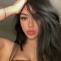Kim Lee adalah selebriti yang belakangan dikenal lewat reality show Bling Empire. Sama-sama glamour dan bernama Kim, ia sering disamakan dengan Kim Kardashian. Foto: Instagram @kimlee