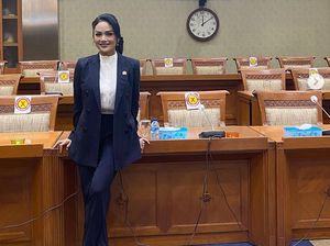 Ongkos Nyaleg Krisdayanti vs Gajinya di DPR, Gedean Mana?
