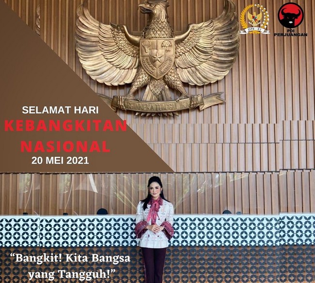Selamat Hari Kebangkitan Nasional 2021 Bangkit! kita Bangsa yang Tangguh, begitu keterangan foto KD sambil menunjukkan penampilan memukaunya. Foto: dok. Instagram/@krisdayantilemos