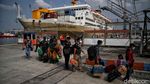 Momen Arus Balik Perdana Pemudik Kapal Laut di Jakarta