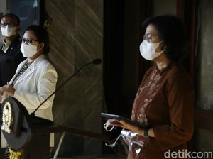 Momen Sri Mulyani Ucapkan Selamat Ulang Tahun ke Puan di Rapat Paripurna