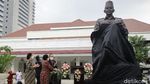 Momen Megawati Resmikan Patung Bung Karno di Lemhanas