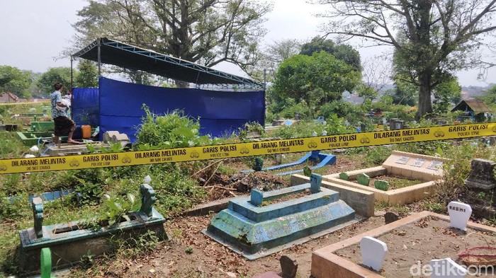 pembongkaran makam