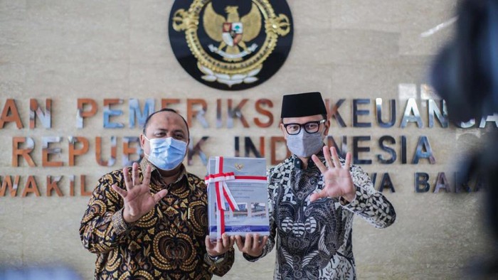 Pemkot Bogor Raih Predikat WTP Kelima Kali dari BPK RI Pemkot Bogor dan DPRD Kota Bogor meraih penghargaan dari BPK. Diketahui, penghargaan ini telah diraih Pemkot Bogor untuk kelima kalinya.