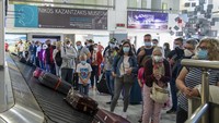 Setelah setahun lebih menutup perbatasan akibat pandemi COVID-19, kini kini Yunani mulai membuka diri untuk turis. AP Photo/Harry Nakos  