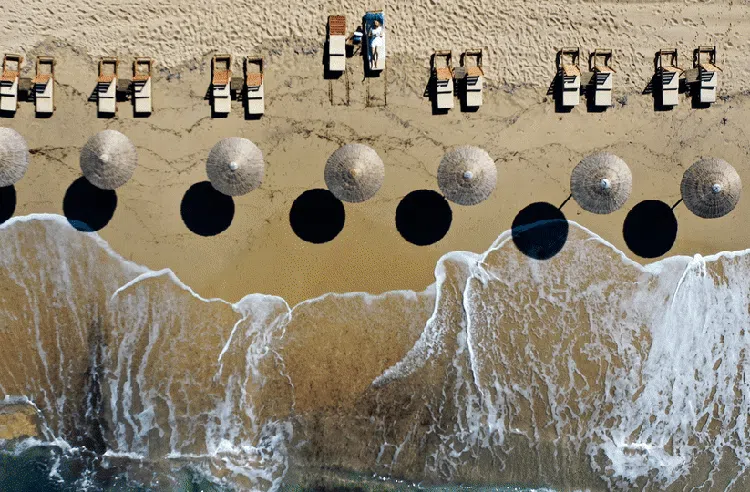 Pesona Pantai Yunani yang Sudah Dibuka Lagi Untuk Turis Dunia