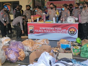 Polisi Sita 161 Balon Udara dan 550 Petasan di Pekalongan
