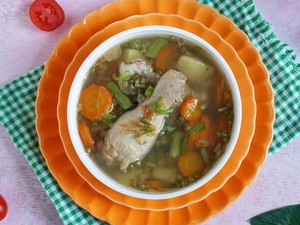 Resep Pembaca : Sup Ayam Kacang Hijau yang Bening Padat Nutrisi