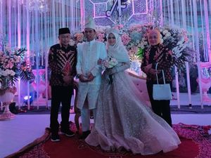 Mereka yang Melihat Ustad Abdul Somad-Fatimah Bahagia Saat Resepsi Pernikahan