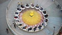 Taman hiburan Al-Zawraa di Baghdad, Irak, kembali dibuka untuk wisatawan akhir pekan kemarin.  
