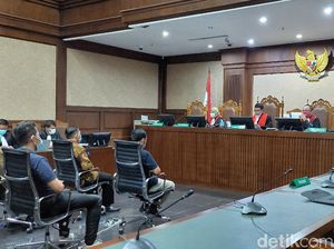 Rohadi PNS Tajir Jalani Sidang Putusan Hari Ini