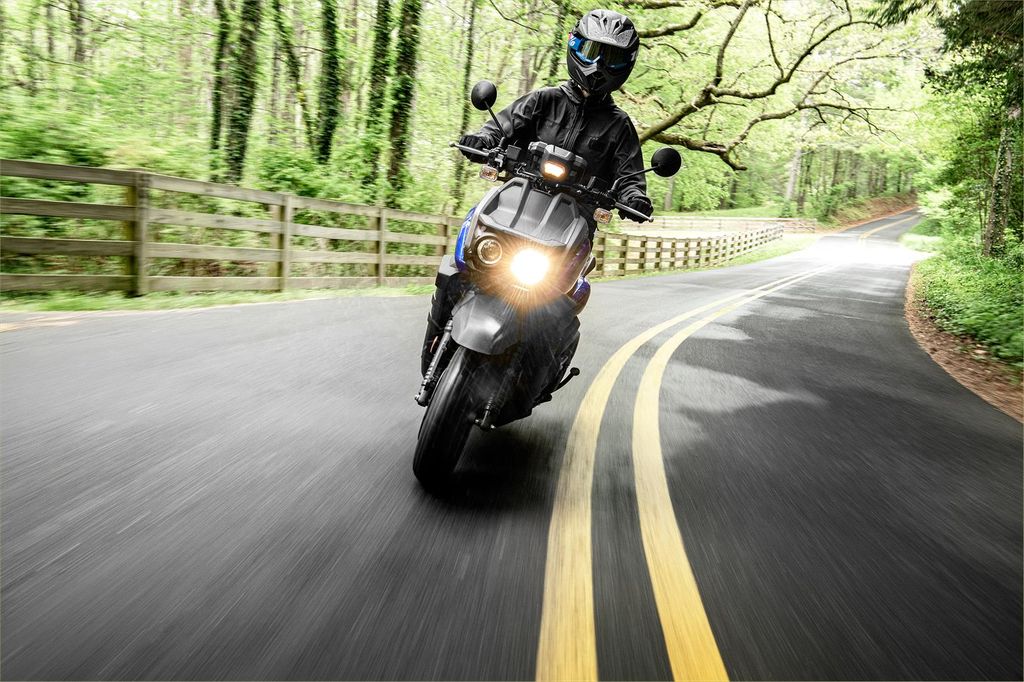 Skutik Petualang Yamaha Zuma 125