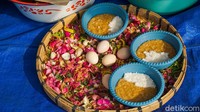 Pelaksanaan sedekah laut oleh masyarakat nelayan tiga desa berbeda dengan tahun tahun sebelum adanya COVID-19. (Mochamad Saifudin/detikcom)