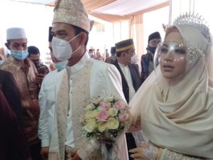 Saat Ustaz Abdul Somad-Fatimah Az Zahra Melangkah Pasti Menuju Pelaminan
