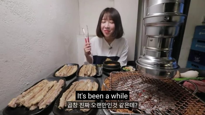 Youtuber mukbang jeroan sapi Gokil! Youtuber Ini Mukbang Sendirian 17 Porsi Jeroan Sapi