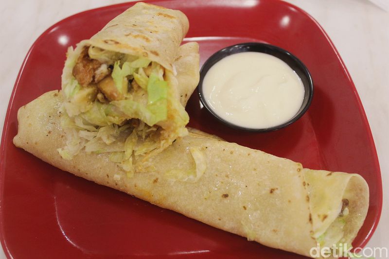 Emado's Shawarma Emado's Shawarma: Puas Makan 1 Ekor Ayam Panggang Palestina yang Empuk Juicy