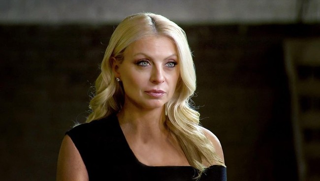 Aku ingin melayani sesuatu yang lebih besar dari diriku sendiri. Aku juga ingin hidup tanpa rasa takut dan melakukan semuanya dan apapun yang diminta untuk harus atau jangan, ungkapnya.  Foto: Instagram @evypampouras