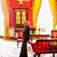 Aku punya banyak momen membanggakan. Aku bangga ketika aku diterima Secret Service. Aku bangga ketika aku bisa melewati semua akademi dan latihan. Aku bangga ketika ada keadilan untuk korban. Aku bangga saat berdiri di samping Presiden Amerika Serikat atau berjalan di lorong Gedung Putih. Dan aku bangga ketika aku memutuskan untuk meninggalkannya dan bertransisi pada karier yang benar-benar baru di dunia media dan jurnalisme, ujarnya. Foto: Instagram @evypampouras