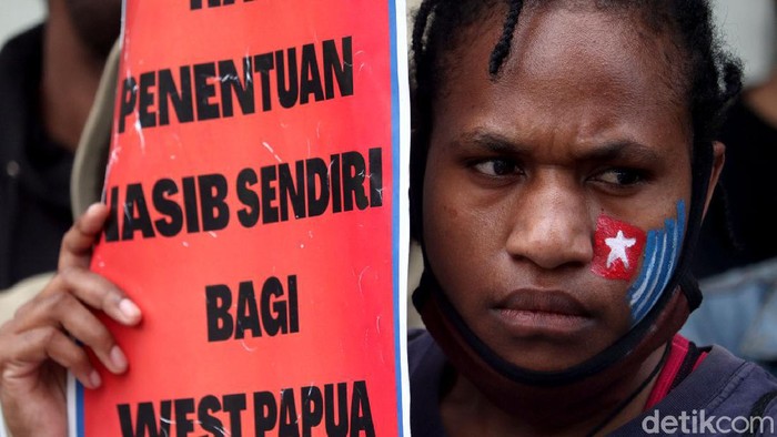Gedung Merdeka Bandung Digeruduk Warga Papua, Ada Apa?