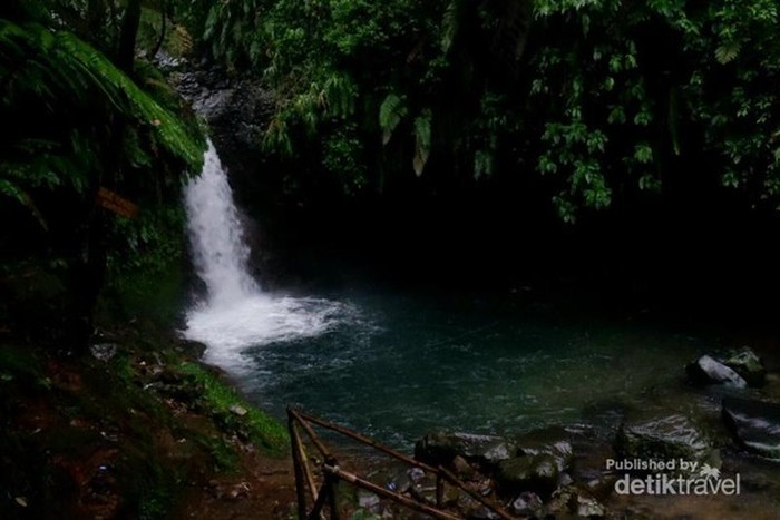Ini Curug Pangeran, yang Segar-segar Masih dari Bogor