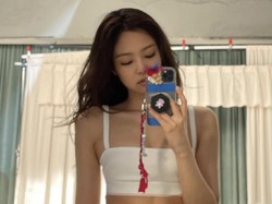 Seksi Banget, Ini 8 Foto Personel BLACKPINK Pamer Perut Rata