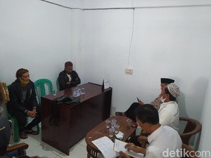 Respons MUI soal Kelompok Rambut Merah yang Tak Wajibkan Salat