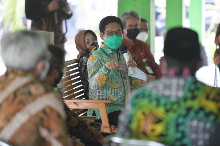 Menteri Desa, Pembangunan Daerah Tertinggal dan Transmigrasi Abdul Halim Iskandar kunjungi BUMDes di Klaten