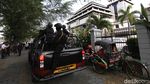 Momen Polisi-TNI Bubarkan Massa Aksi Bela Palestina di Solo