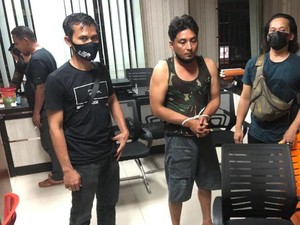 Polisi Kembali Tangkap 1 Pelempar Kepala Anjing ke Rumah Pejabat Kejati Riau