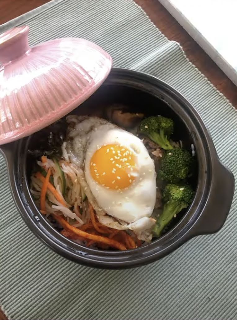 Penggemar BTS Cicipi Makanan Favorit Idolanya