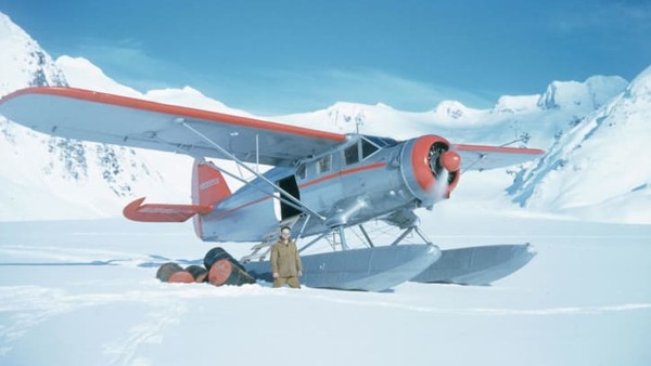 Pesawat Kenmore Air mampu mendarat di gletser. Ini penampakan pada tahun 1952.