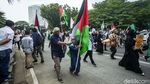 Potret Anak-anak Ikut Aksi Bela Palestina di Depan Kedubes AS
