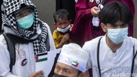 Sebagai informasi, Palestina dan Israel telah menyepakati gencatan senjata. Hal ini dilakukan setelah saling serang antara Hamas dan pasukan Israel terjadi lebih dari sepekan.